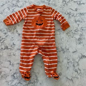 Carter’s Just You One Footed Zipper Halloween Pumpkin Onesie PJs Size 6M